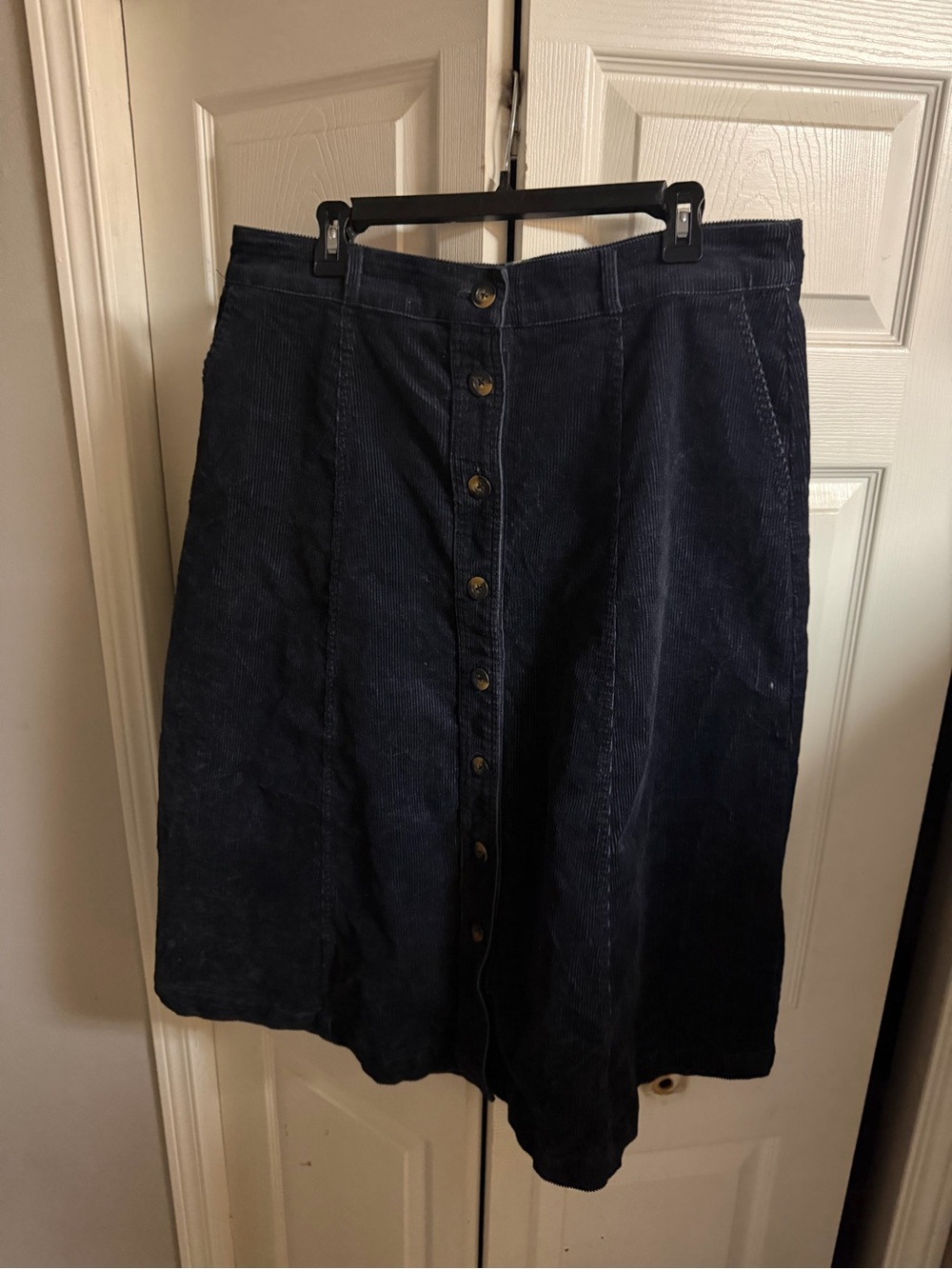Classic Button-Front Navy Corduroy Skirt Biden size 14